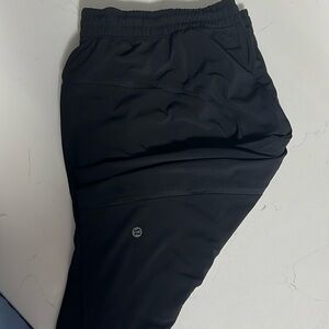 Like New- Men’s Lululemon Pace Breaker Linerless Shorts, 9” inseam